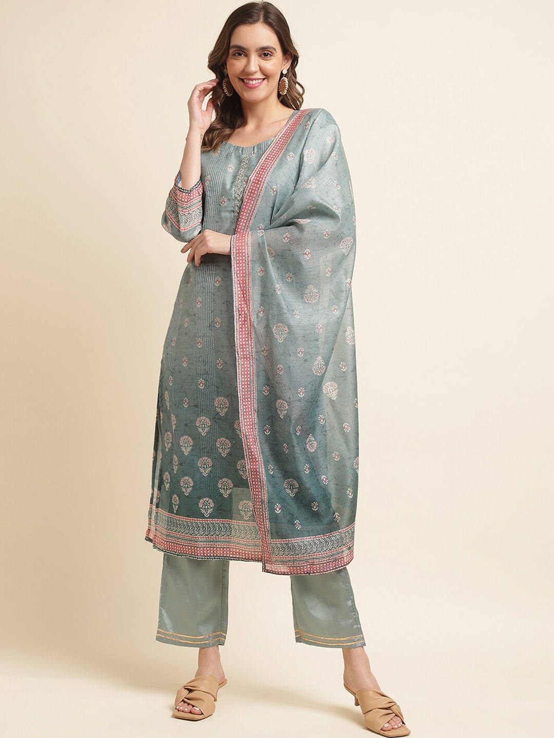 Ishin Green Ethnic Motifs Printed Thread Work Straight Kurta & Trousers With Dupatta
Ishin Green Ethnic Motifs Printed Thread Work Straight Kurta & Trousers With Dupatta