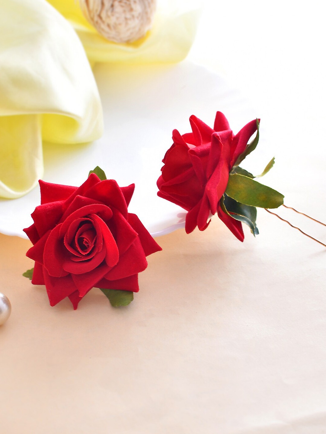 Shoshaa Set of 2 Floral U Pins, Red