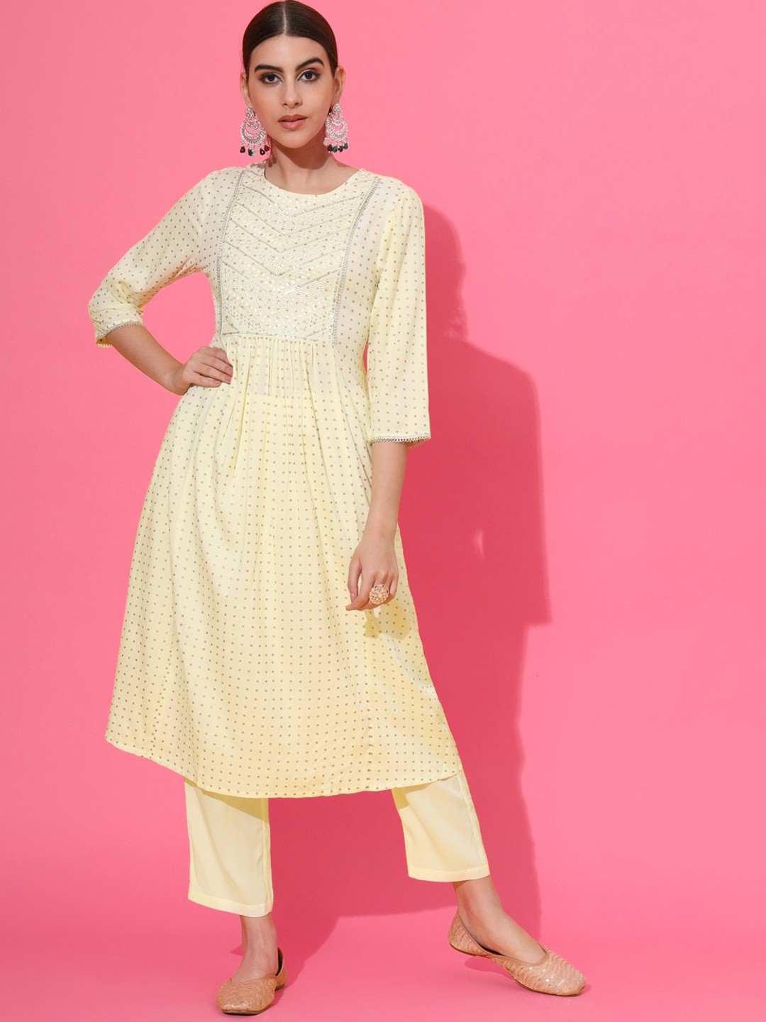 Sutidora Geometric Foil Printed Regular Thread Work A-Line Kurta with Trousers, Cream
Sutidora Geometric Foil Printed Regular Thread Work A-Line Kurta with Trousers, Cream