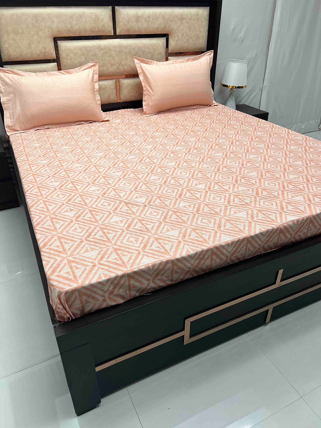 Pure Decor Orange & White Geometric Cotton 330 TC King Bedsheet With 2 Pillow Covers
Pure Decor Orange & White Geometric Cotton 330 TC King Bedsheet With 2 Pillow Covers