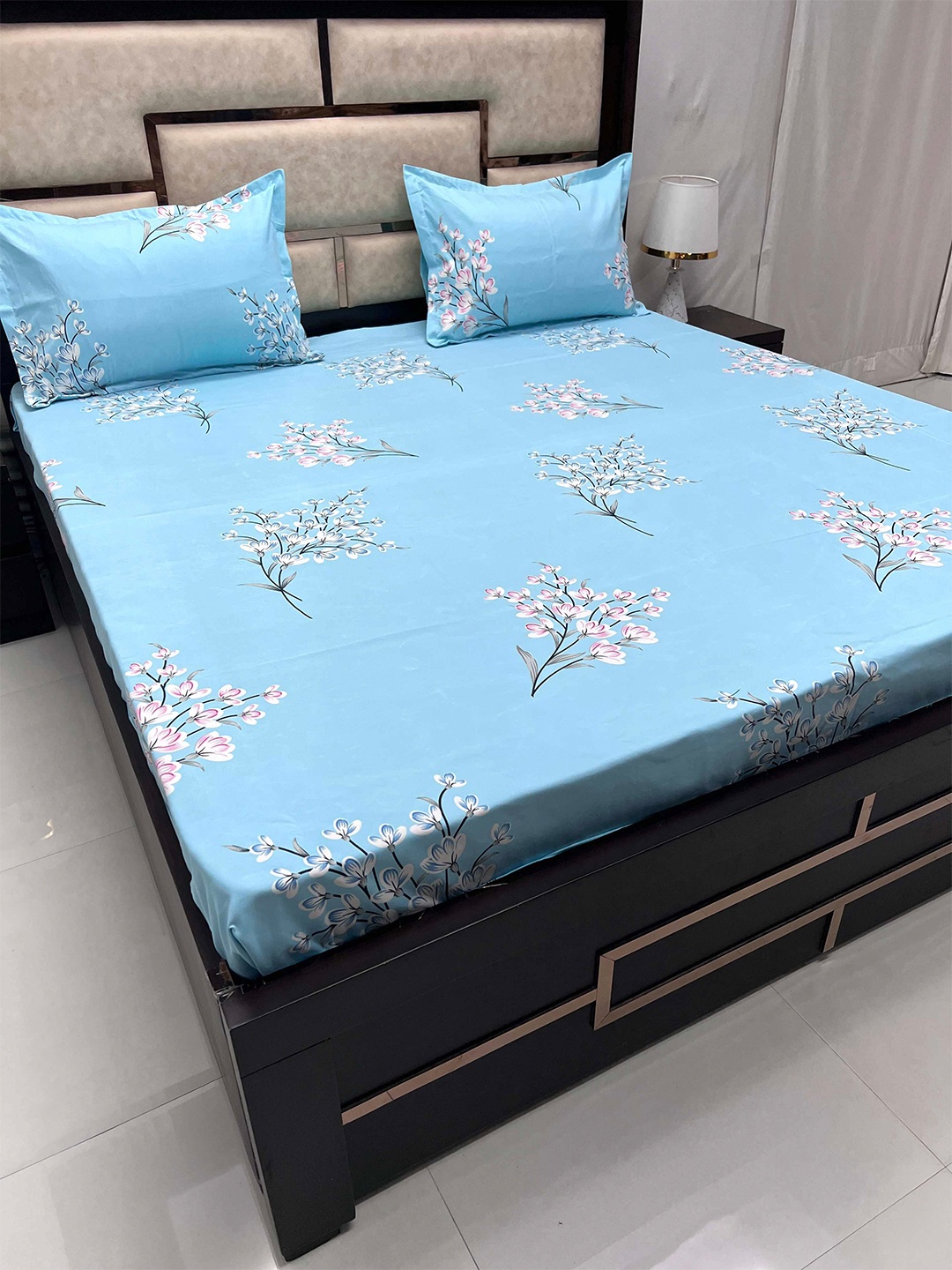 Pure Decor Blue & White Floral Queen Bedsheet With 2 Pillow Covers