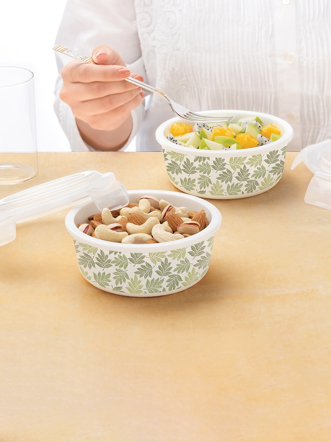 Larah by BOROSIL Klip-N-Store Maria White 2 Pcs Printed Storage Container - 400 ML Each
Larah by BOROSIL Klip-N-Store Maria White 2 Pcs Printed Storage Container - 400 ML Each