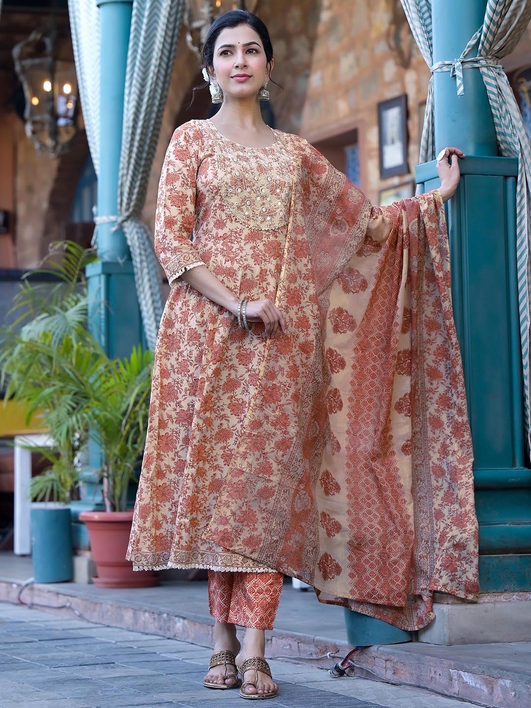 KALINI Floral Printed Panelled Pure Cotton Kurta With Trousers & Dupatta, Cream
KALINI Floral Printed Panelled Pure Cotton Kurta With Trousers & Dupatta, Cream