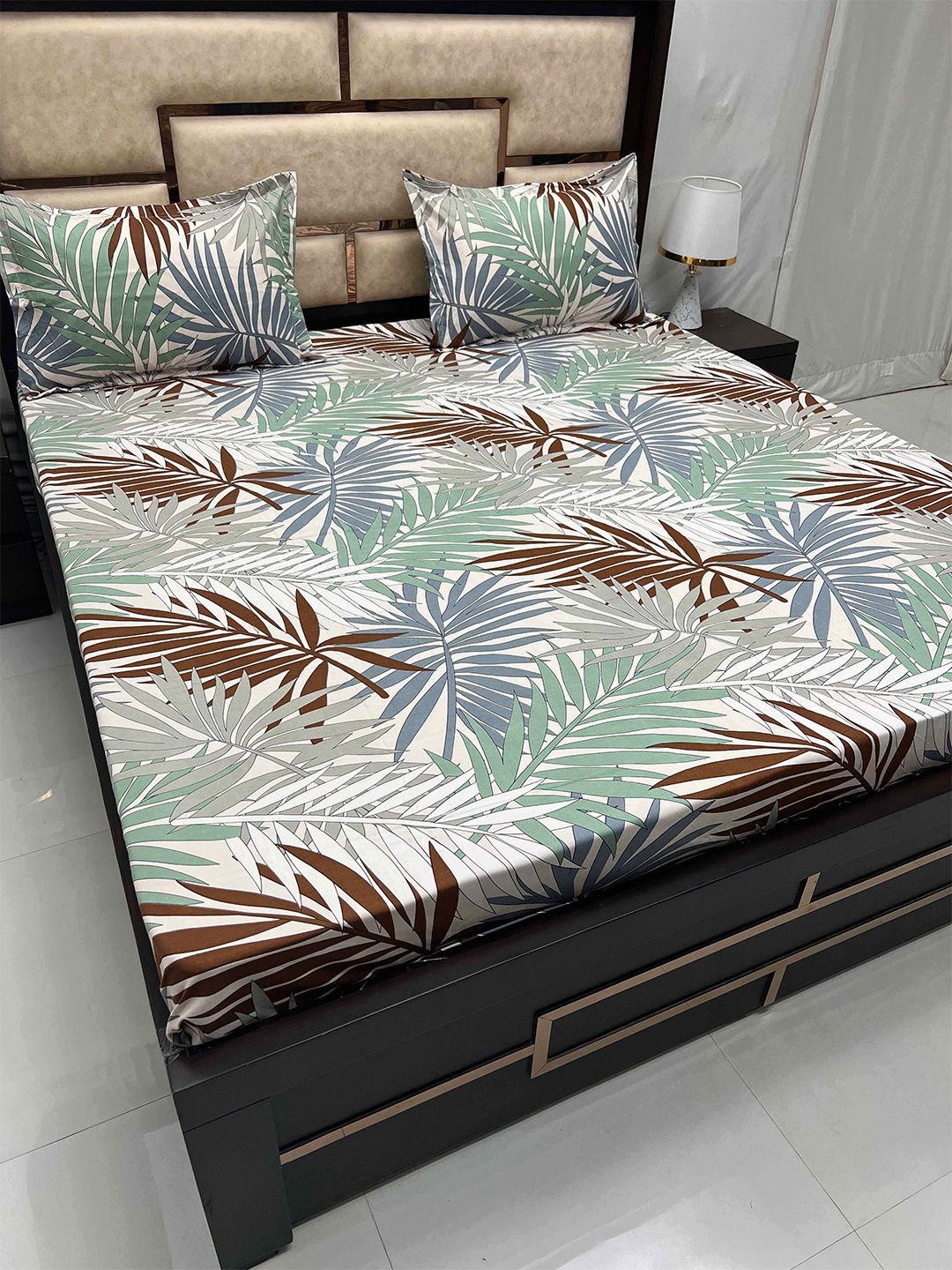 Pure Decor Amulya Green & White Floral 230 TC Queen Bedsheet With 2 Pillow Covers
Pure Decor Amulya Green & White Floral 230 TC Queen Bedsheet With 2 Pillow Covers