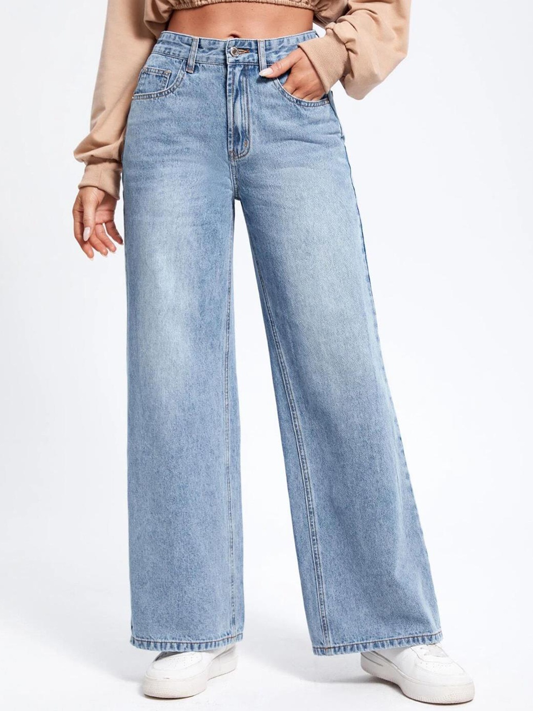 Kotty Blue Women Jean Straight Fit High-Rise Heavy Fade Clean Look Stretchable Jeans
Kotty Blue Women Jean Straight Fit High-Rise Heavy Fade Clean Look Stretchable Jeans
