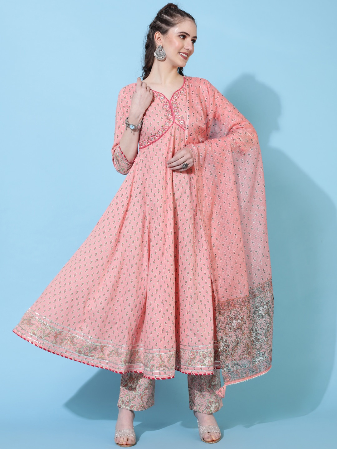 KIMAYRA Floral Printed Empire Thread Work Pure Cotton Kurta With Palazzos & Dupatta, Pink
KIMAYRA Floral Printed Empire Thread Work Pure Cotton Kurta With Palazzos & Dupatta, Pink