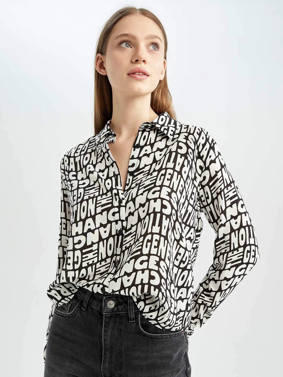 FERY LONDON Typography Printed Spread Collar Monochrome Magic Cotton Casual Shirt, Black
FERY LONDON Typography Printed Spread Collar Monochrome Magic Cotton Casual Shirt, Black
