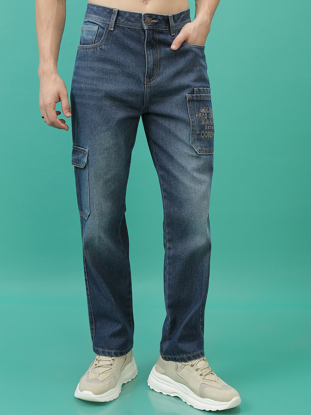 HIGHLANDER Men Blue Straight Fit Mid-Rise Medium Shade Light Fade Clean Look Cotton Cargos
HIGHLANDER Men Blue Straight Fit Mid-Rise Medium Shade Light Fade Clean Look Cotton Cargos