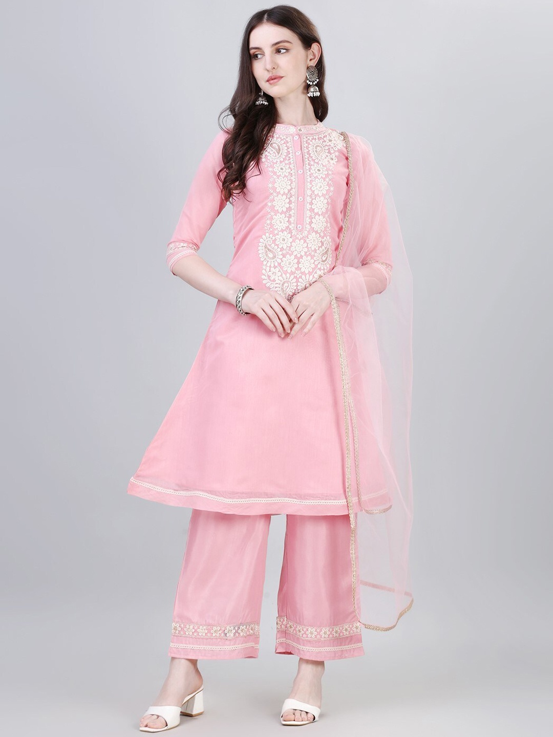 Modestouze Attires Ethnic Motifs Yoke Design Thread Work A-Line Kurta & Trouser & Dupatta, Pink
Modestouze Attires Ethnic Motifs Yoke Design Thread Work A-Line Kurta & Trouser & Dupatta, Pink