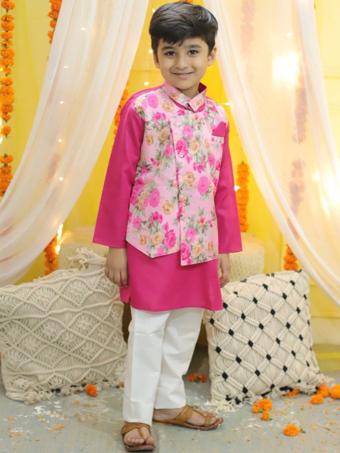 BownBee Boys Mandarin Collar Long Sleeve Pure Cotton Kurta With Pyjamas & Jacket, Pink
BownBee Boys Mandarin Collar Long Sleeve Pure Cotton Kurta With Pyjamas & Jacket, Pink