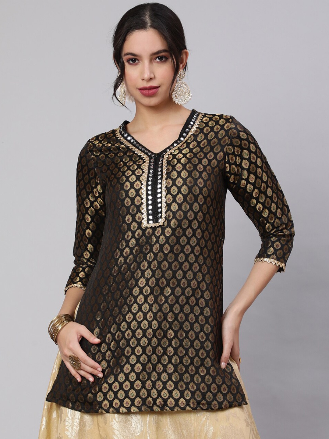 AKIMIA Ethnic Motifs Woven Design Mirror Work Jacquard Weave Straight Kurti, Black
AKIMIA Ethnic Motifs Woven Design Mirror Work Jacquard Weave Straight Kurti, Black