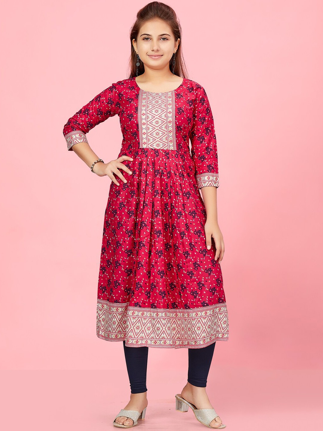 Aarika Girls Floral Printed Round Neck A-Line Pure Cotton Kurta With Leggings, Pink
Aarika Girls Floral Printed Round Neck A-Line Pure Cotton Kurta With Leggings, Pink