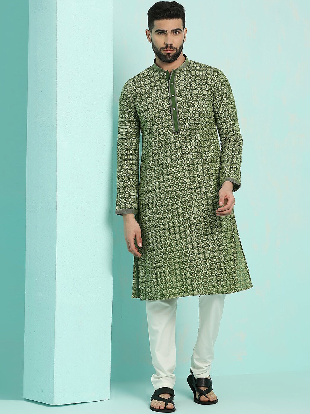 RAJUBHAI HARGOVINDAS Floral Embroidered Chikankari Pure Cotton Kurta with Churidar, Green
RAJUBHAI HARGOVINDAS Floral Embroidered Chikankari Pure Cotton Kurta with Churidar, Green