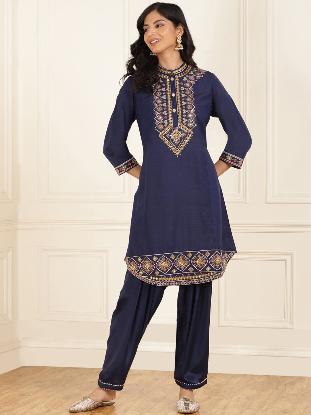 Lakshita Ethnic Motifs Yoke Design Regular Thread Work Kurta With Trousers, Navy blue
Lakshita Ethnic Motifs Yoke Design Regular Thread Work Kurta With Trousers, Navy blue