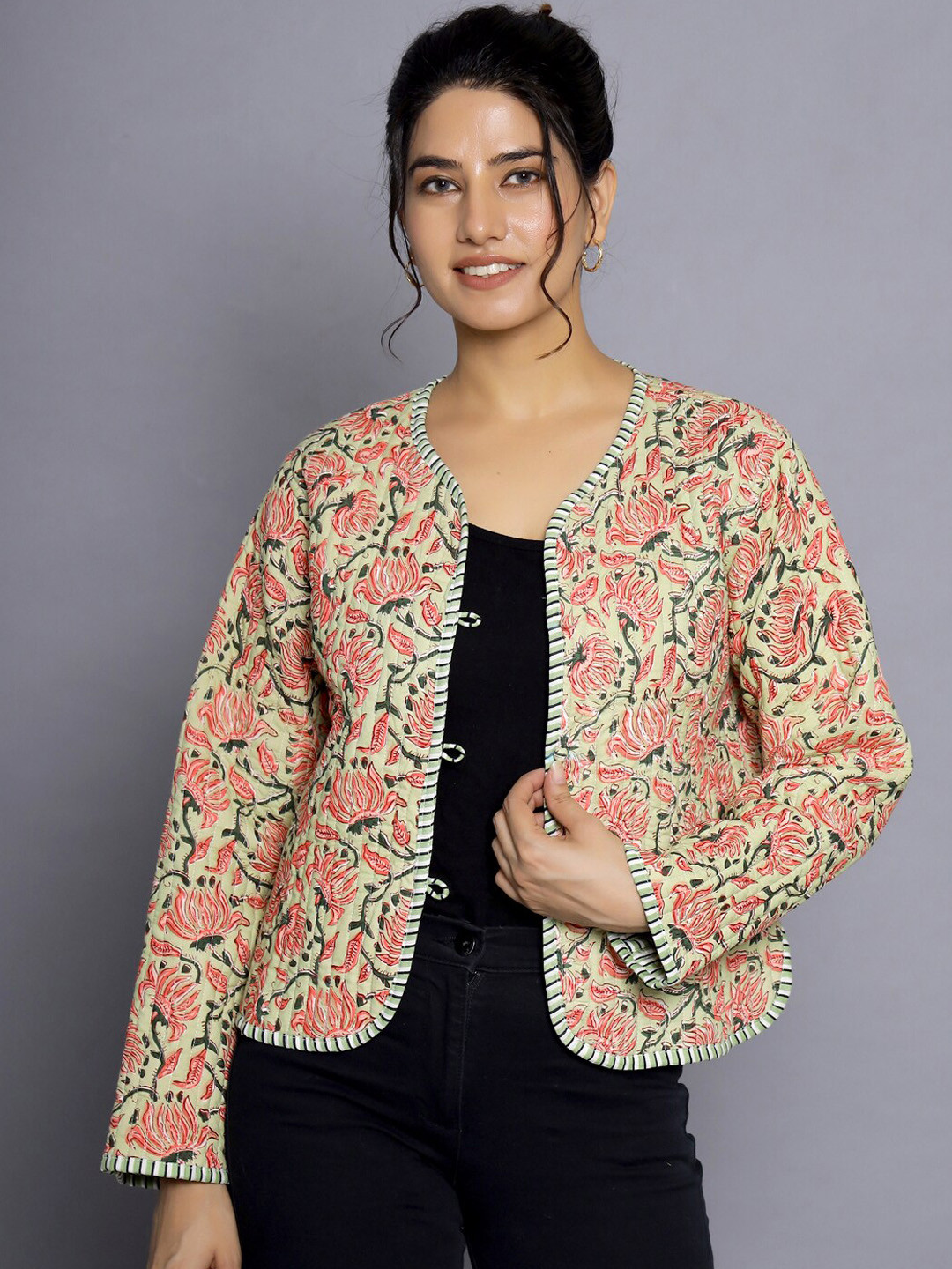 HANDICRAFT PALACE Quilted Floral Lightweight Crop Open Front Reversible Cotton Jacket, Green
HANDICRAFT PALACE Quilted Floral Lightweight Crop Open Front Reversible Cotton Jacket, Green