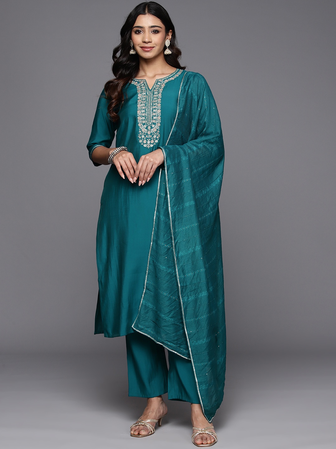 Libas Women Floral Yoke Design Regular Sequinned Kurta with Trousers With Dupatta, Teal
Libas Women Floral Yoke Design Regular Sequinned Kurta with Trousers With Dupatta, Teal