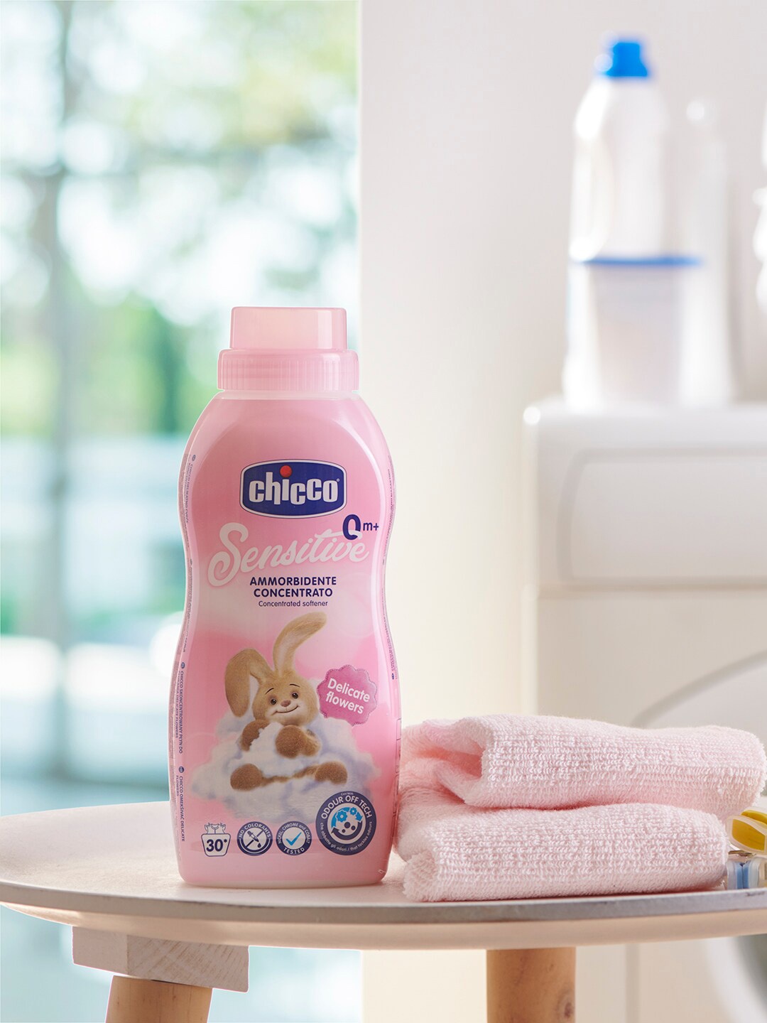 Chicco Sensitives Concentrated Baby Fabric Softener 750ml - Delicate Flowers - 750ml, Pink
Chicco Sensitives Concentrated Baby Fabric Softener 750ml - Delicate Flowers - 750ml, Pink
