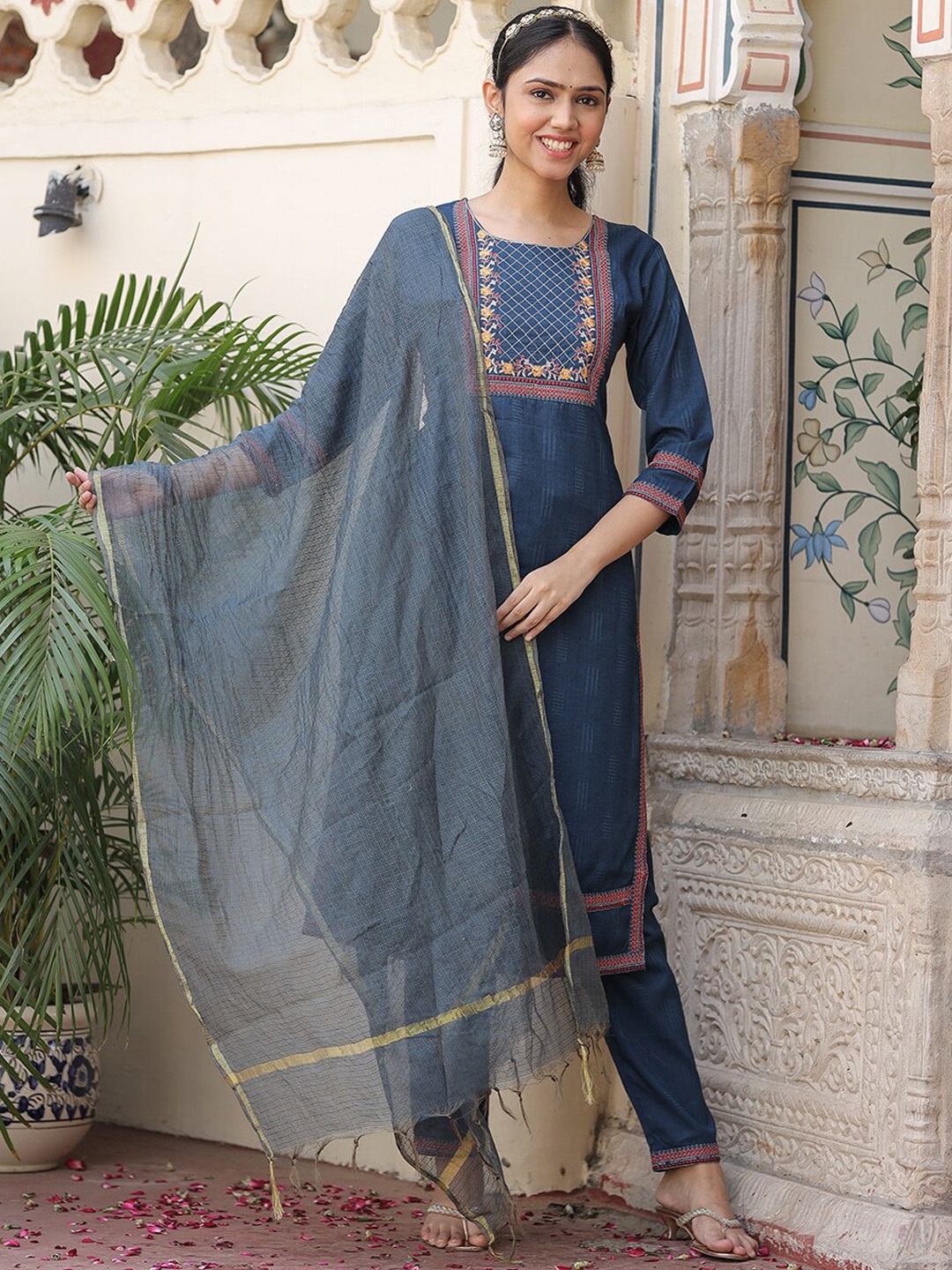 KALINI Floral Yoke Design Regular Thread Work Kurta With Trousers & Dupatta, Blue
KALINI Floral Yoke Design Regular Thread Work Kurta With Trousers & Dupatta, Blue