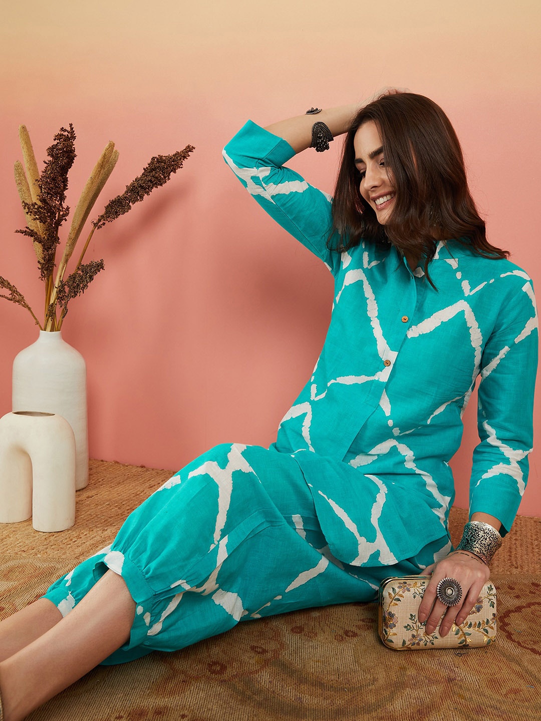 Sangria Turquoise Blue Checked Mandarin Collar Pure Cotton Straight Kurta With Salwar
Sangria Turquoise Blue Checked Mandarin Collar Pure Cotton Straight Kurta With Salwar