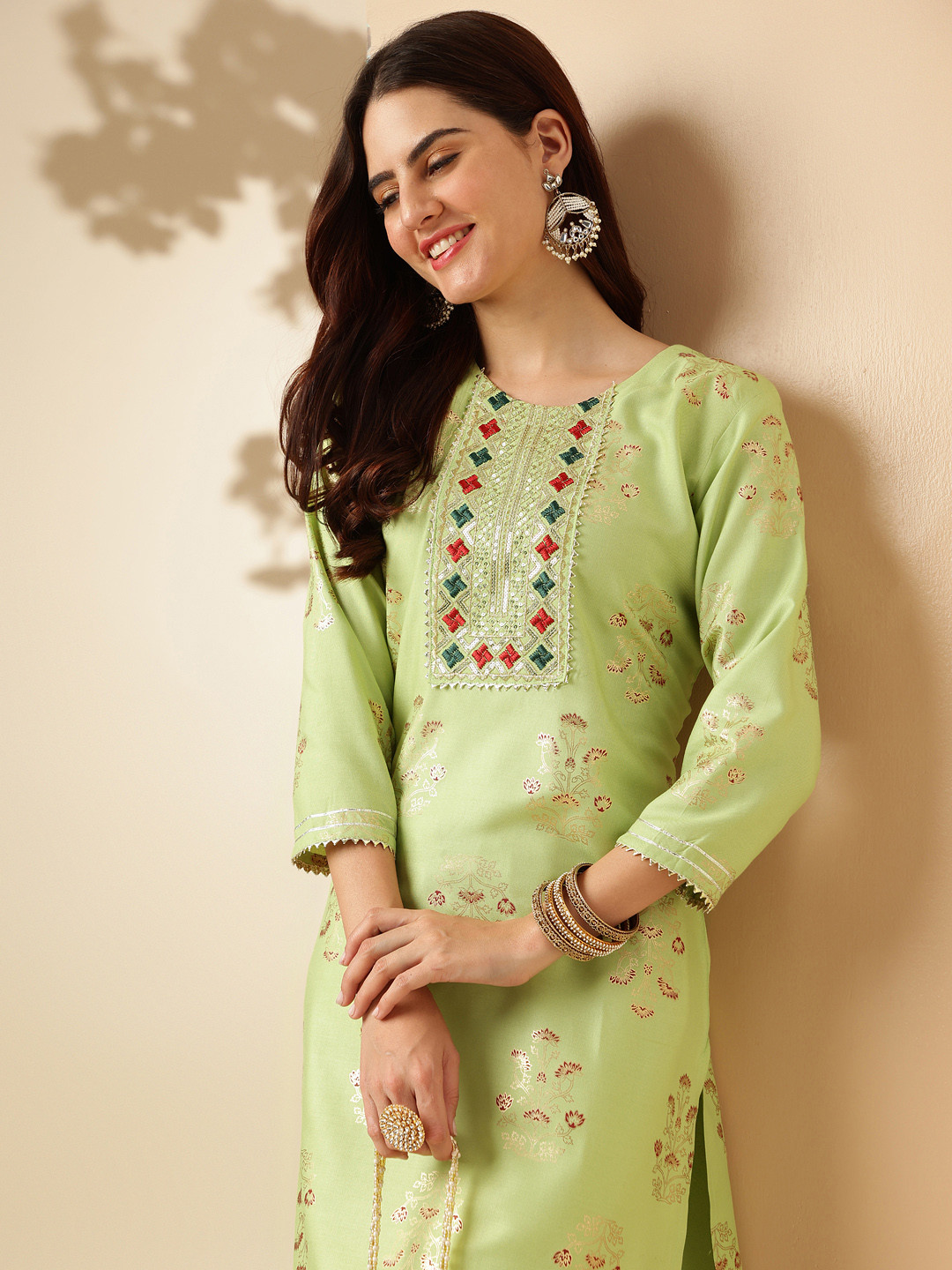 Anouk Lime Green Floral Printed Regular Straight Kurta with Trousers
Anouk Lime Green Floral Printed Regular Straight Kurta with Trousers
