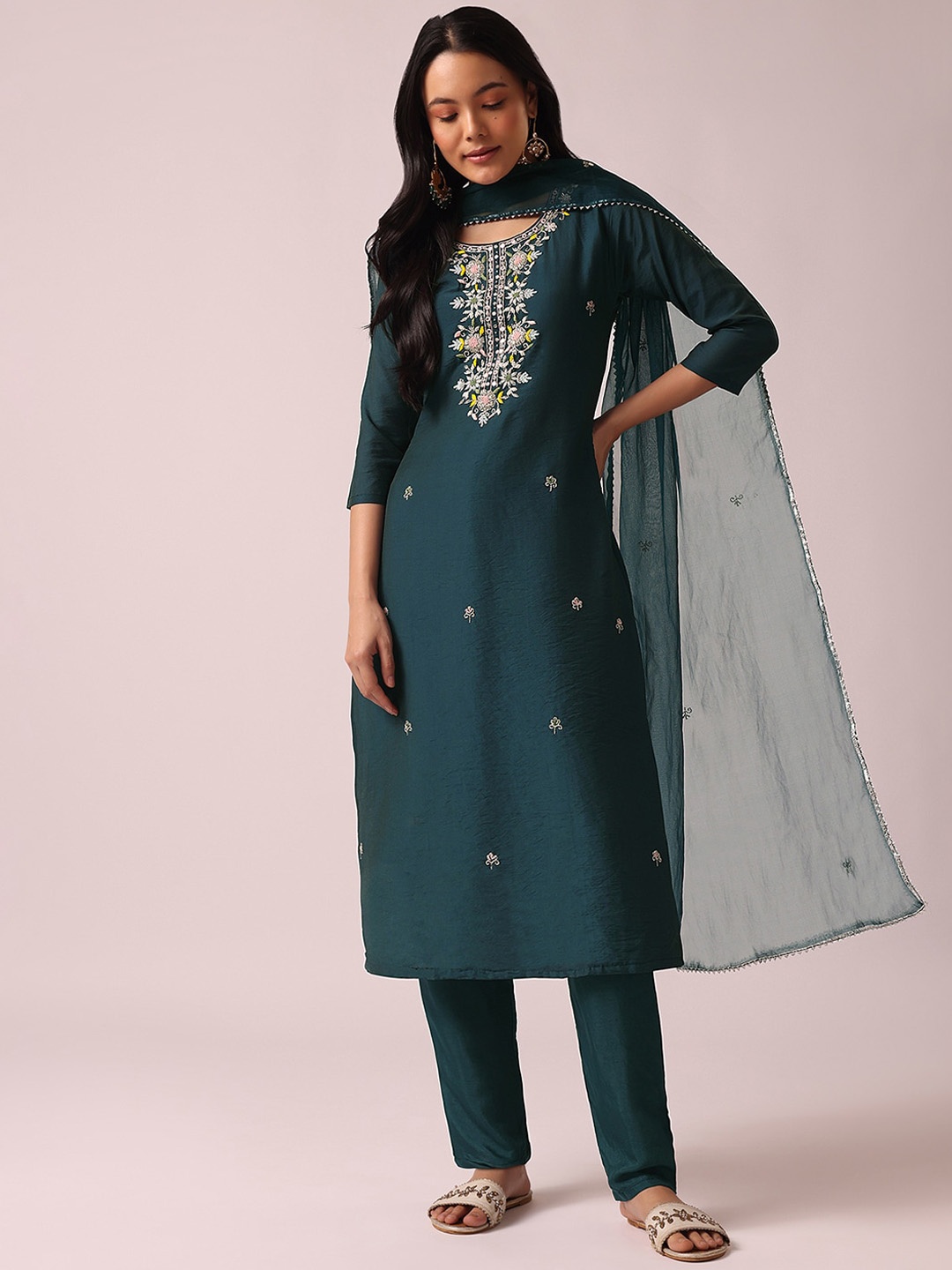 KALKI FashionFloral Embroidered Regular Thread Work Kurta With Trousers & Dupatta, Green
KALKI FashionFloral Embroidered Regular Thread Work Kurta With Trousers & Dupatta, Green