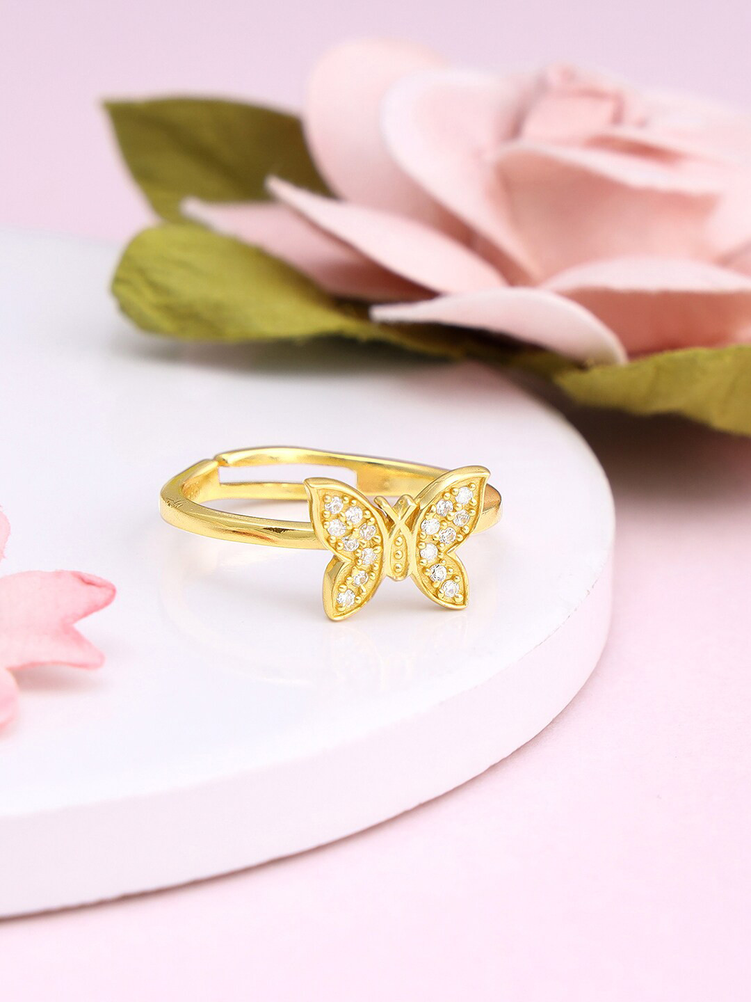 GIVA 925 Sterling Silver Gold-Plated CZ-Studded Finger Ring
GIVA 925 Sterling Silver Gold-Plated CZ-Studded Finger Ring