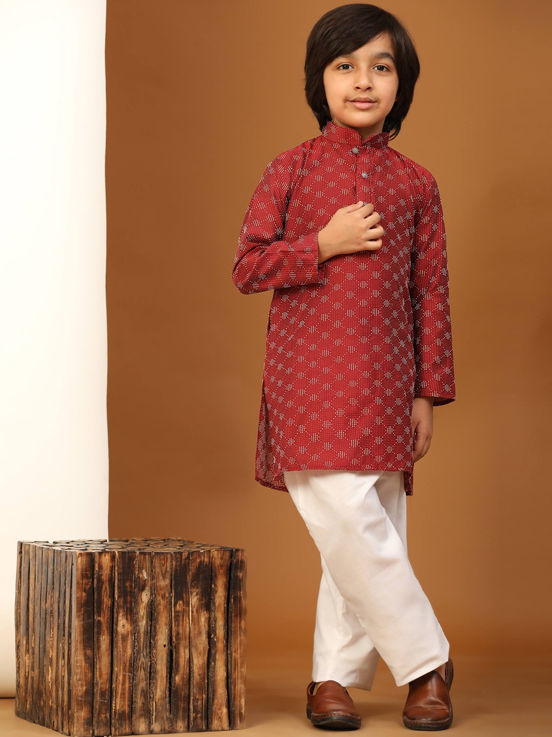 Pro-Ethic STYLE DEVELOPER Boys Geometric Woven Design Straight Kurta With Churidar, Maroon
Pro-Ethic STYLE DEVELOPER Boys Geometric Woven Design Straight Kurta With Churidar, Maroon