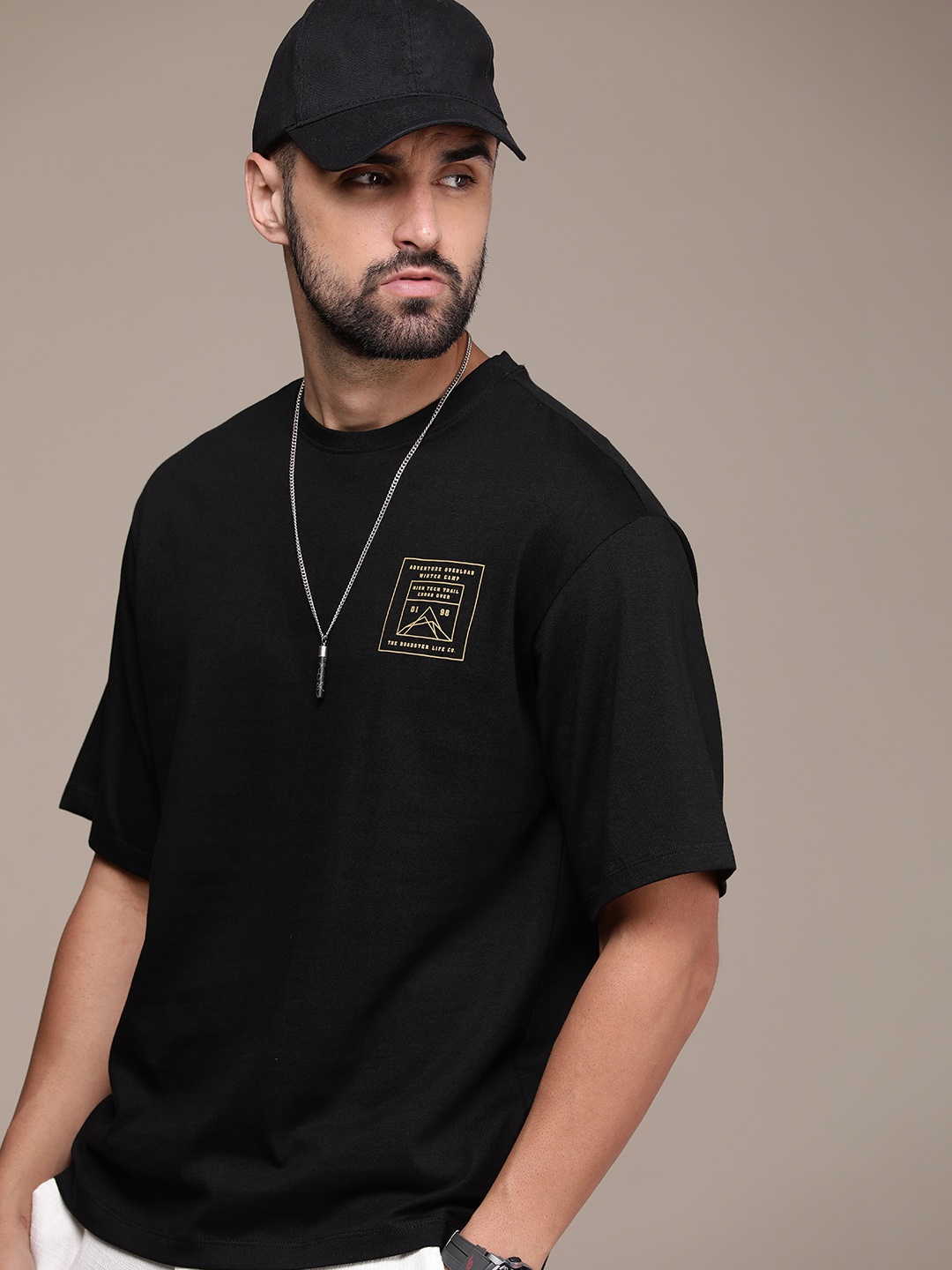 The Roadster Life Co. Printed Drop-Shoulder Sleeves Pure Cotton Relaxed Fit T-shirt, Black
The Roadster Life Co. Printed Drop-Shoulder Sleeves Pure Cotton Relaxed Fit T-shirt, Black