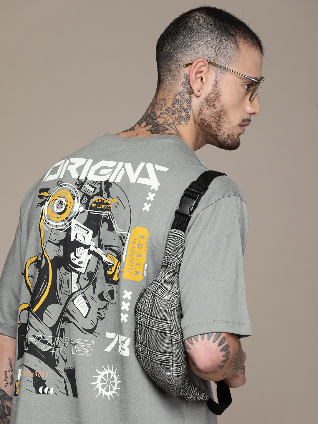 The Roadster Life Co. Pure Cotton Graphic Printed Drop-Shoulder Sleeves Casual T-shirt, Green
The Roadster Life Co. Pure Cotton Graphic Printed Drop-Shoulder Sleeves Casual T-shirt, Green