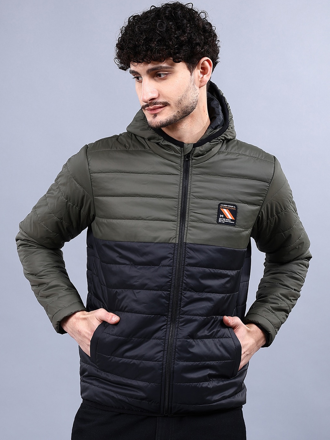 The Indian Garage Co Men Colourblock Regular Fit Hooded Puffer Jacket, Black
The Indian Garage Co Men Colourblock Regular Fit Hooded Puffer Jacket, Black