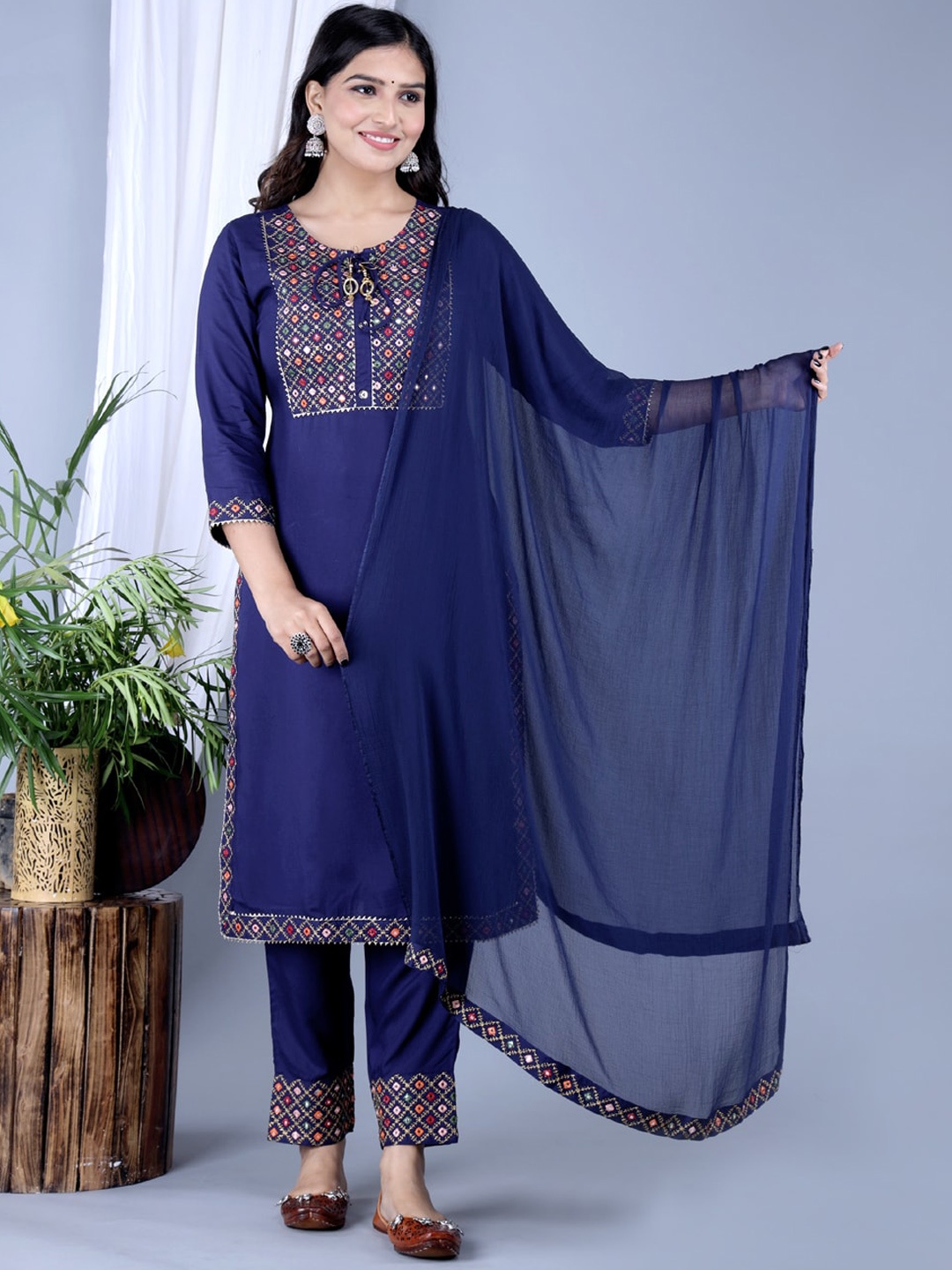 IkDaiya Ethnic Motifs Embroidered Tie-Up Neck Mirror Work Kurta with Trousers & Dupatta, Navy blue
IkDaiya Ethnic Motifs Embroidered Tie-Up Neck Mirror Work Kurta with Trousers & Dupatta, Navy blue