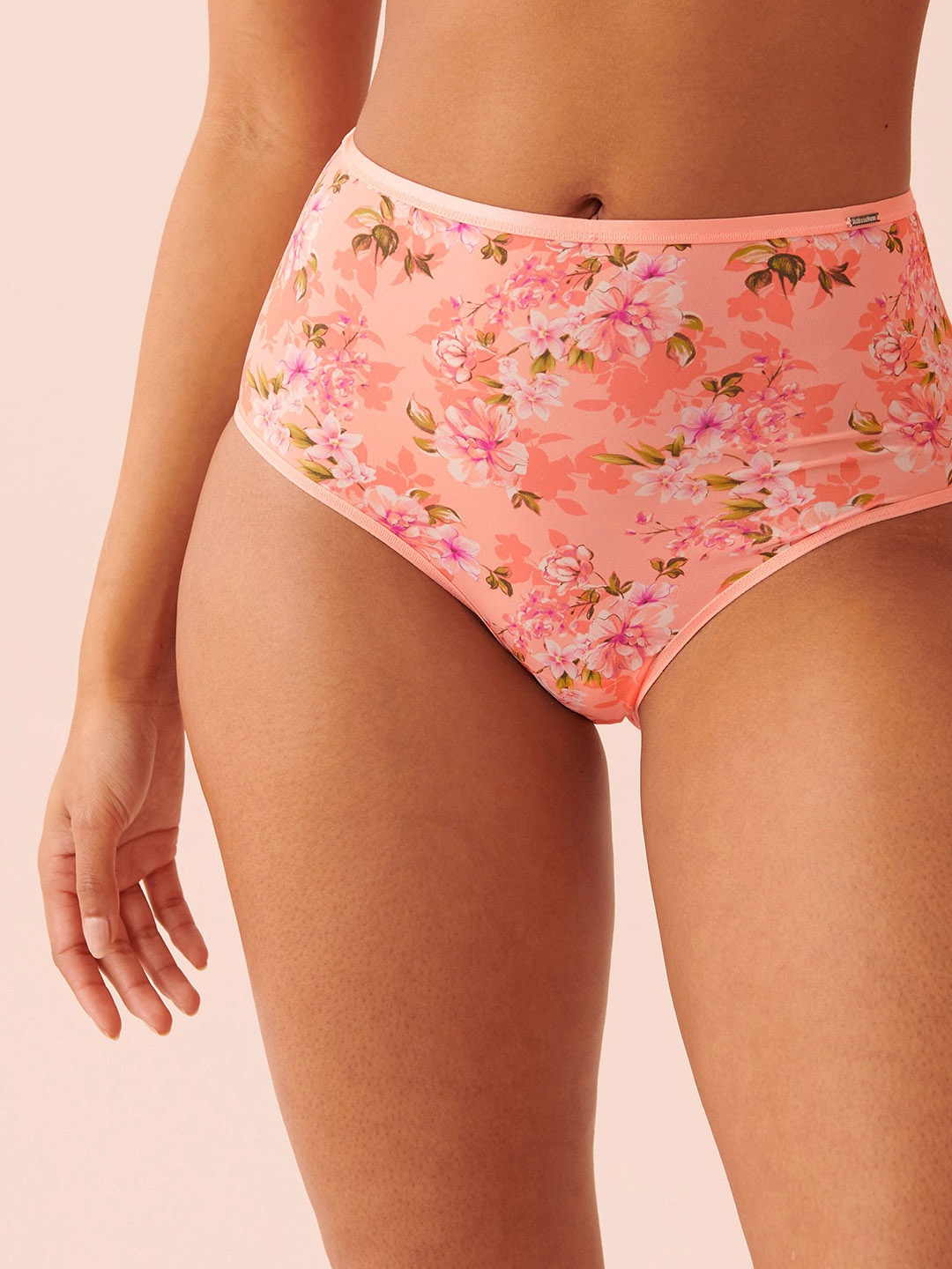 La Vie en Rose Floral Printed Anti Bacterial High Waist Bikini Briefs 20300211-P70033, Peach
La Vie en Rose Floral Printed Anti Bacterial High Waist Bikini Briefs 20300211-P70033, Peach