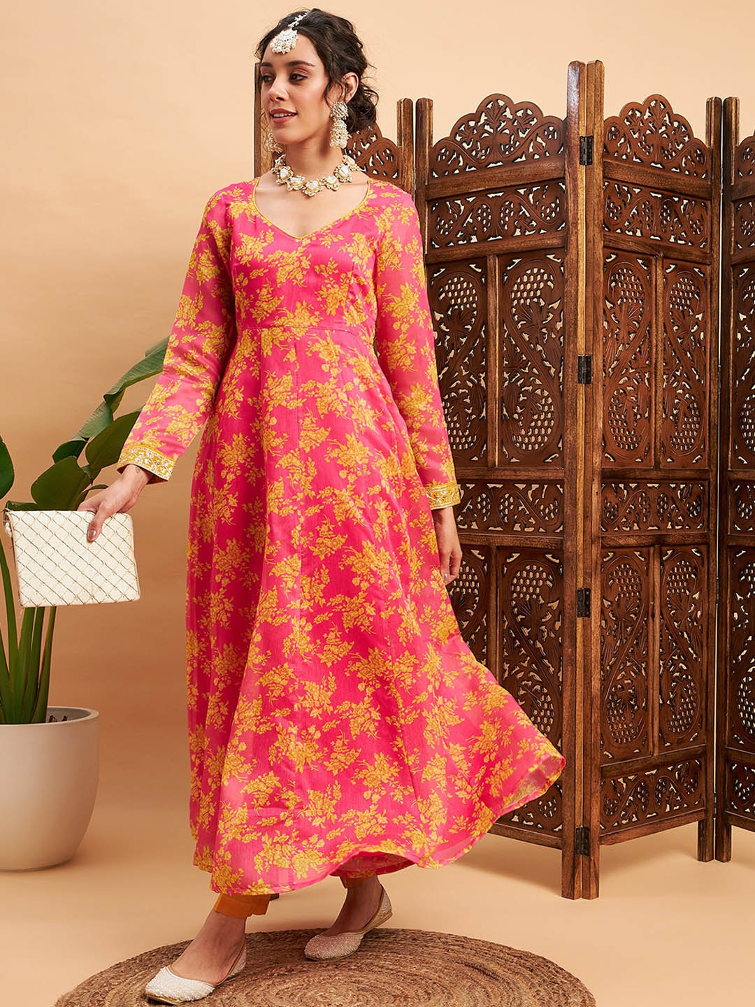 Shae by SASSAFRAS Fuchsia & Yellow Floral Printed Sequinned Chanderi Silk Anarkali Kurta
Shae by SASSAFRAS Fuchsia & Yellow Floral Printed Sequinned Chanderi Silk Anarkali Kurta