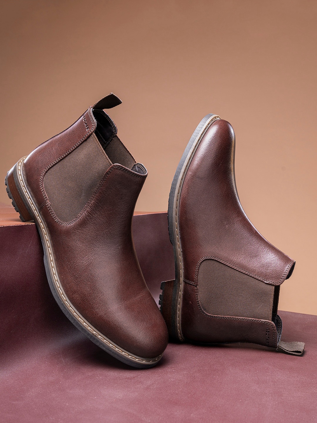 Red Tape Men Textured Leather Ground Support Anti-Slip Mid-Top Chelsea Boots, Maroon
Red Tape Men Textured Leather Ground Support Anti-Slip Mid-Top Chelsea Boots, Maroon