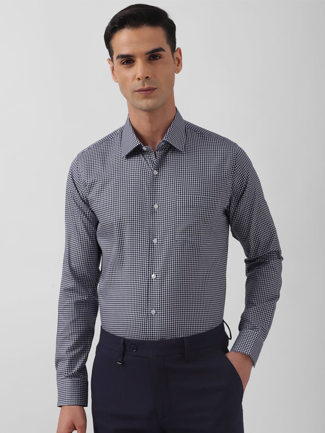Van Heusen Slim Fit Grid Tattersall Checks Opaque Checked Pure Cotton Formal Shirt, Blue
Van Heusen Slim Fit Grid Tattersall Checks Opaque Checked Pure Cotton Formal Shirt, Blue