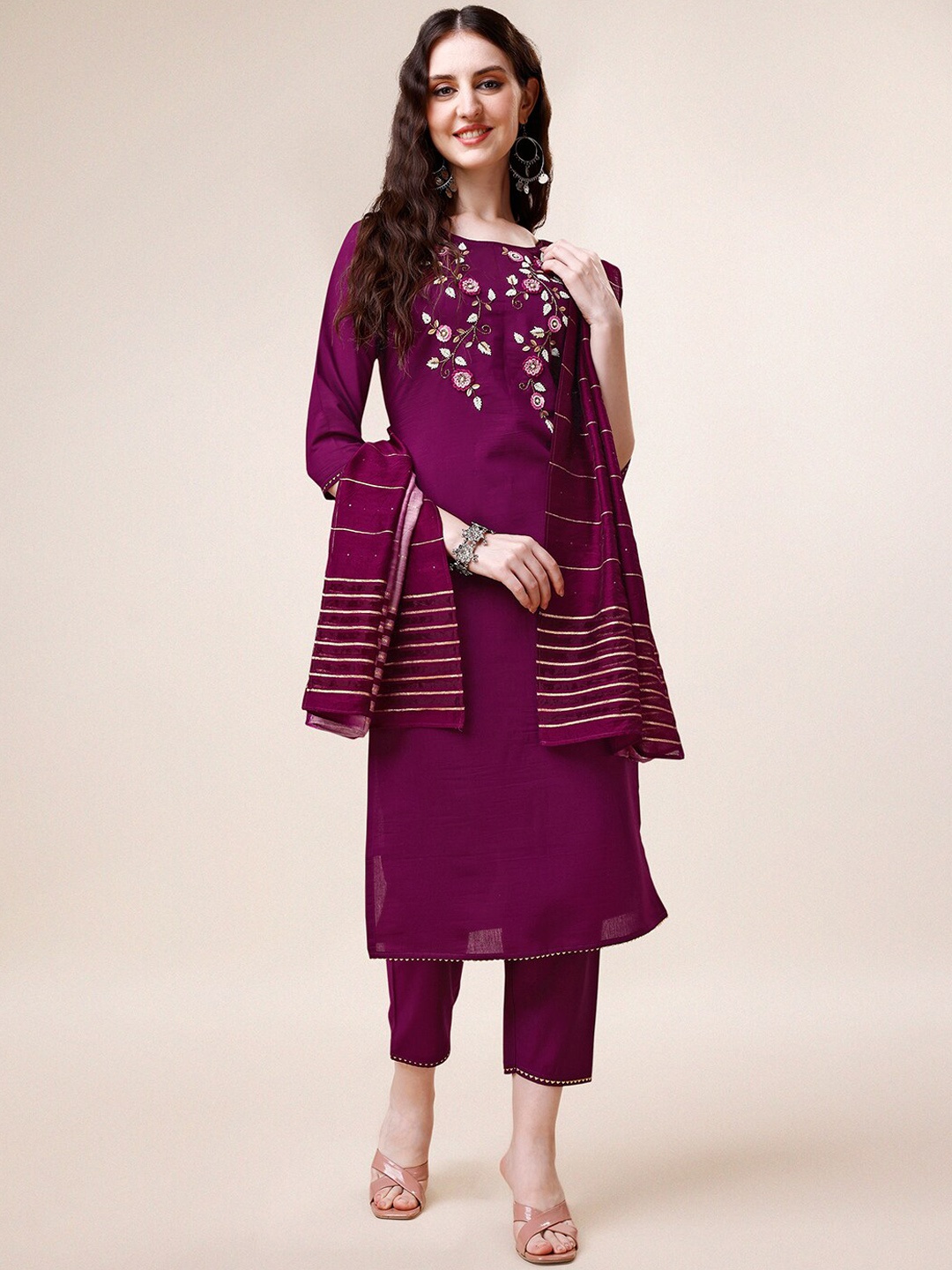 KALINI Floral Embroidered Beads and Stones Chanderi Cotton Kurta & Trousers With Dupatta, Purple
KALINI Floral Embroidered Beads and Stones Chanderi Cotton Kurta & Trousers With Dupatta, Purple