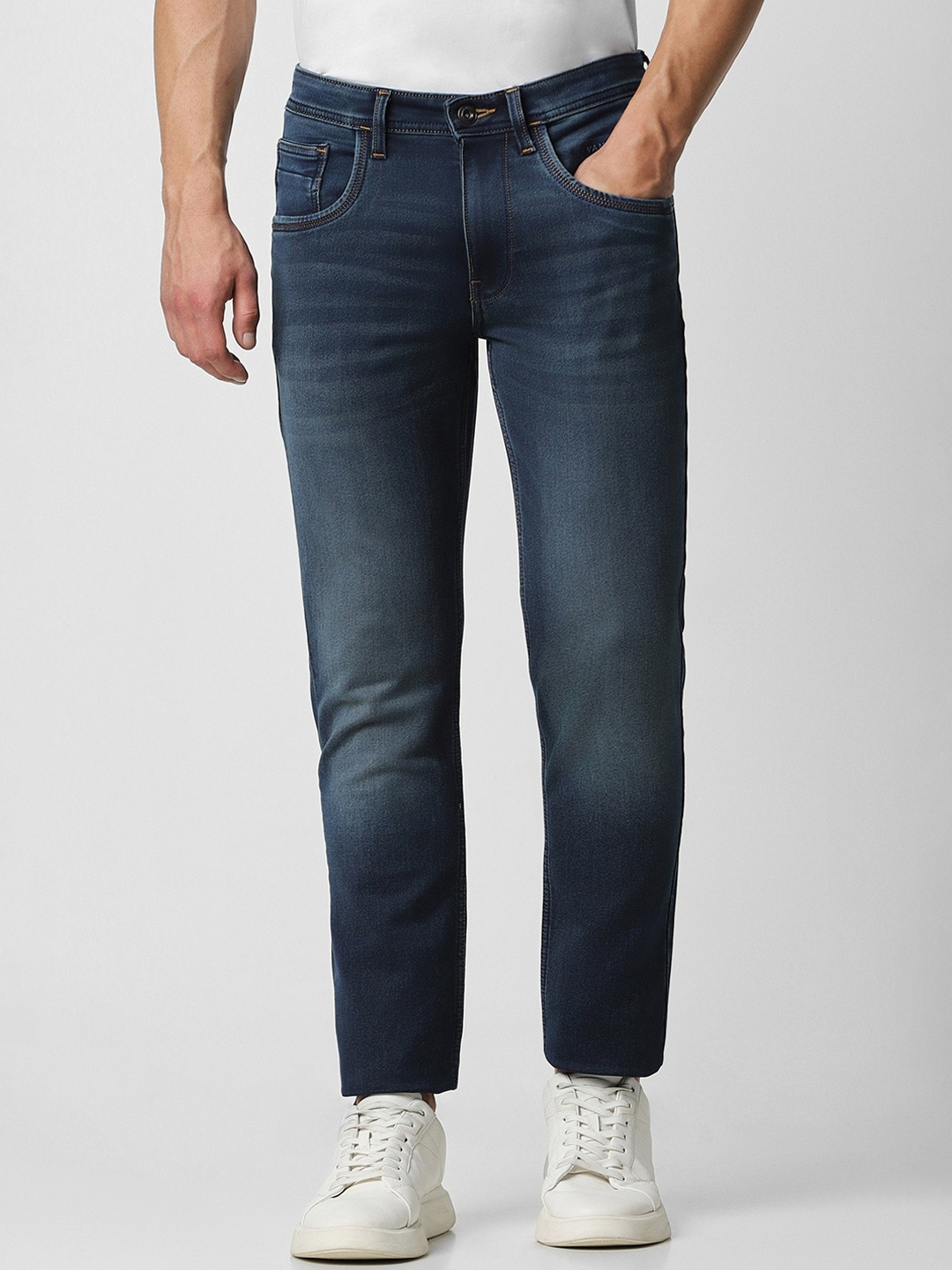 VAN HEUSEN DENIM LABS Men Slim Fit Mid-Rise Clean Look Light Fade Stretchable Jeans, Navy blue
VAN HEUSEN DENIM LABS Men Slim Fit Mid-Rise Clean Look Light Fade Stretchable Jeans, Navy blue
