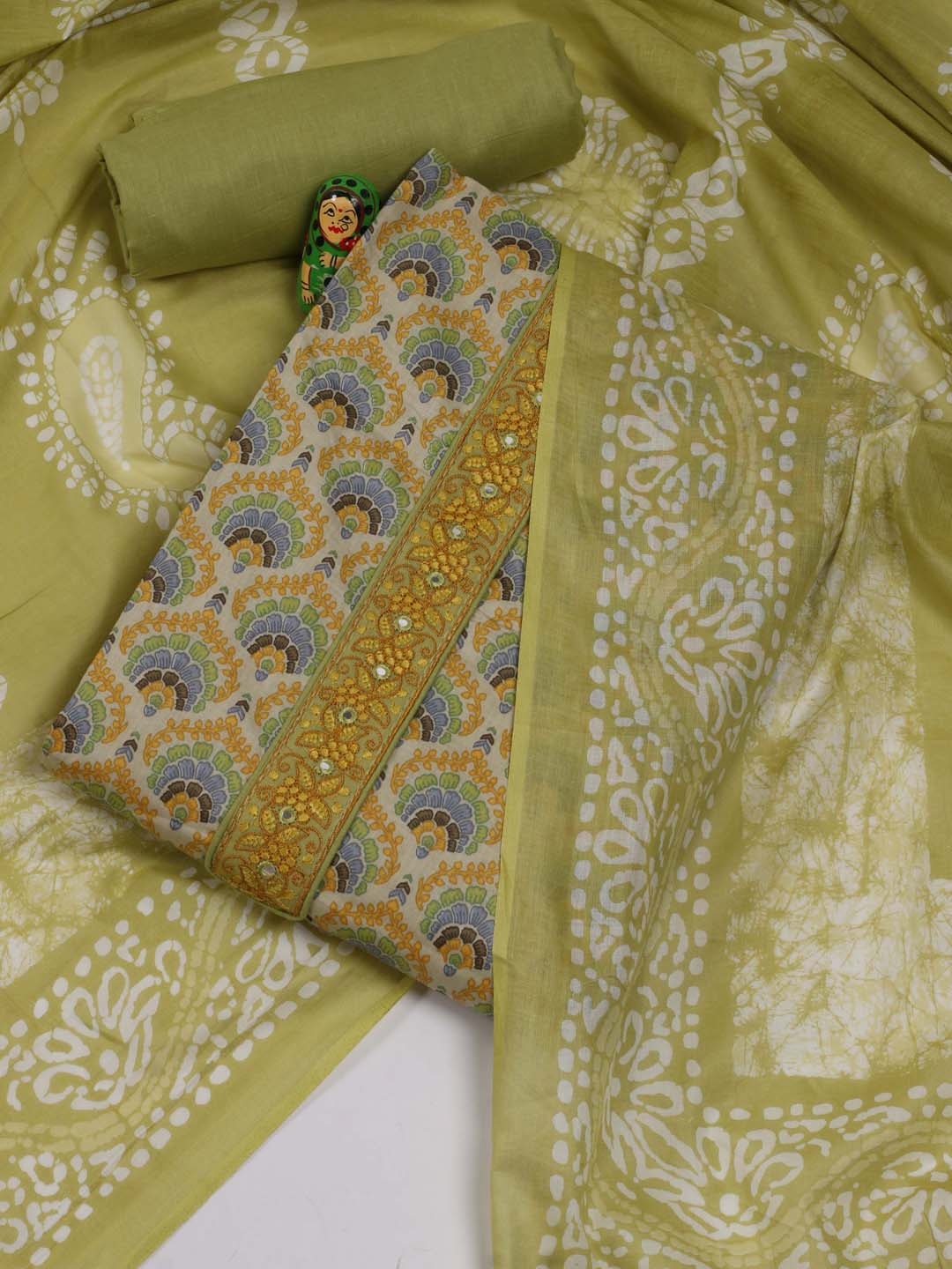 Meena Bazaar Ethnic Motifs Printed Thread Work Organza Unstitched Dress Material, Beige
Meena Bazaar Ethnic Motifs Printed Thread Work Organza Unstitched Dress Material, Beige