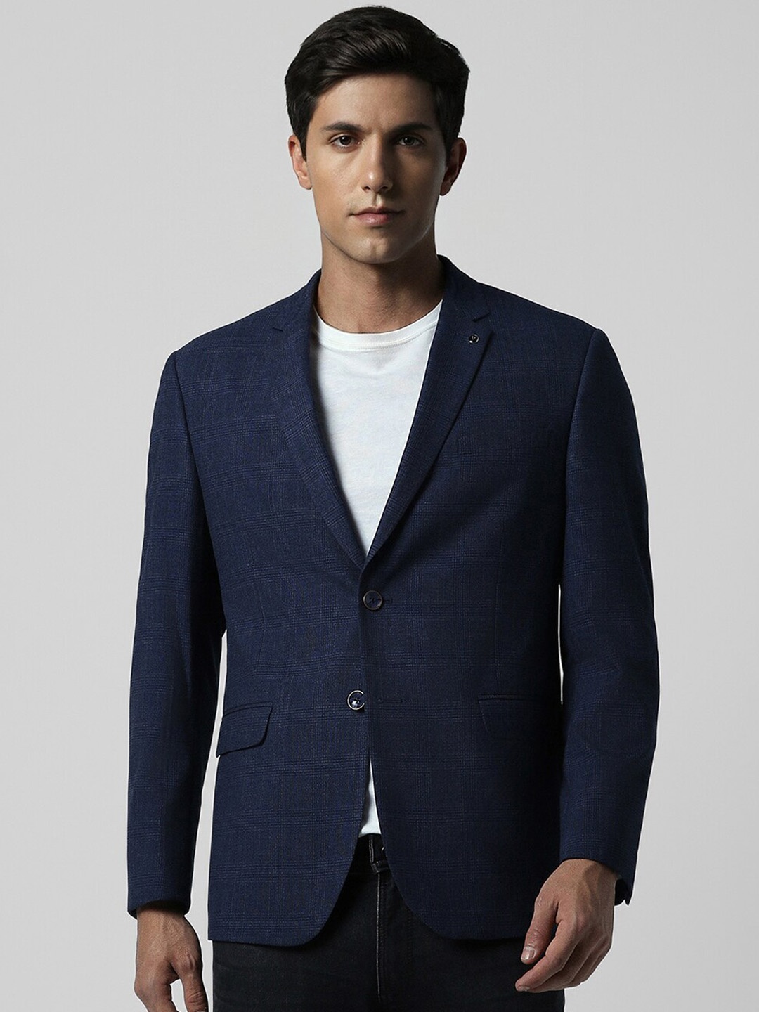 Van Heusen Men Checked Notched Lapel Collar Single Breasted Slim-Fit Formal Blazers, Navy blue
Van Heusen Men Checked Notched Lapel Collar Single Breasted Slim-Fit Formal Blazers, Navy blue