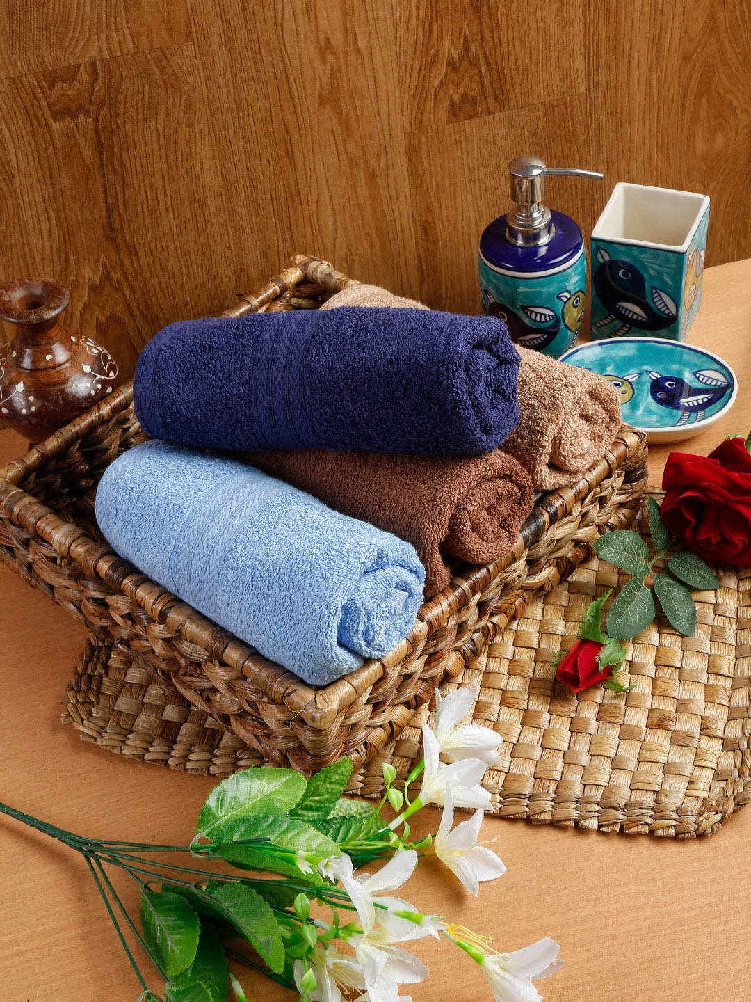 Naksh Navy Blue & Beige 4 Pieces Cotton Anti-Bacterial 450 GSM Super Absorbent Hand Towels
Naksh Navy Blue & Beige 4 Pieces Cotton Anti-Bacterial 450 GSM Super Absorbent Hand Towels