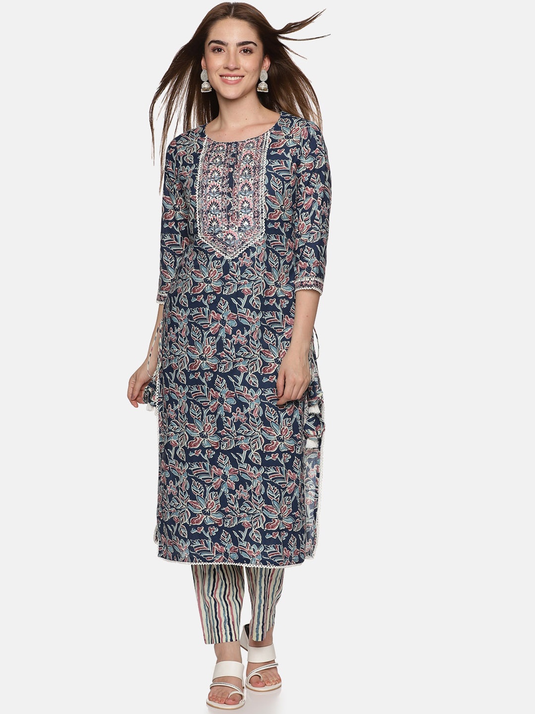 Palakh Floral Printed Round Neck Regular Thread Work Pure Cotton Kurta With Trousers, Navy blue
Palakh Floral Printed Round Neck Regular Thread Work Pure Cotton Kurta With Trousers, Navy blue