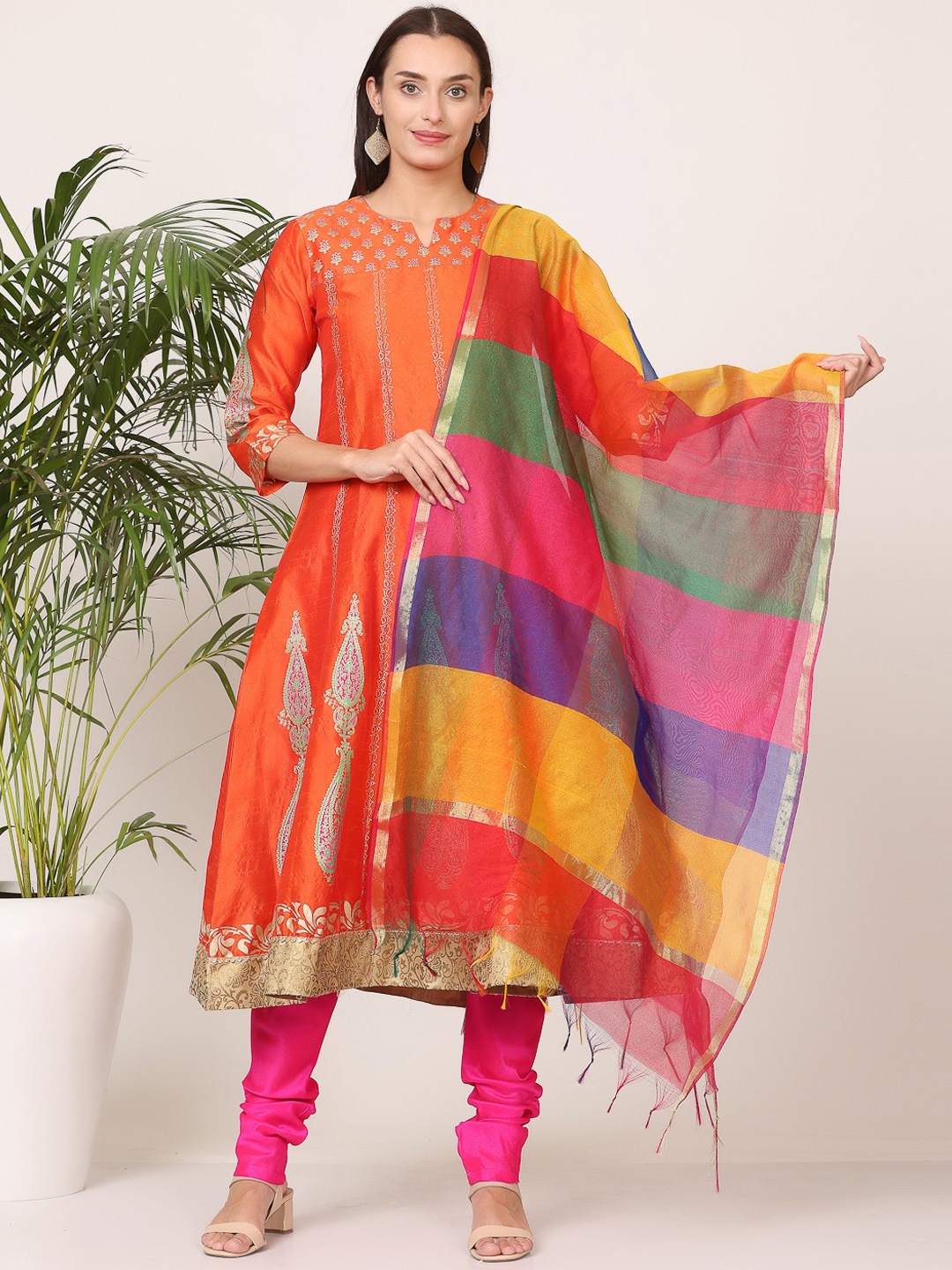 KAANCHIE NANGGIA Ethnic Motif Printed Regular Dupion Silk Kurta With Churidar & Dupatta, Orange
KAANCHIE NANGGIA Ethnic Motif Printed Regular Dupion Silk Kurta With Churidar & Dupatta, Orange