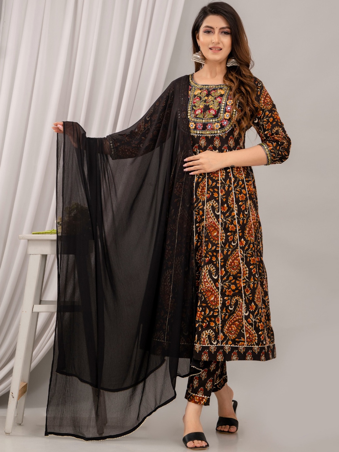 FrionKandy Paisley Printed Mirror Work Pure Cotton Anarkali Kurta & Trouser With Dupatta, Black
FrionKandy Paisley Printed Mirror Work Pure Cotton Anarkali Kurta & Trouser With Dupatta, Black