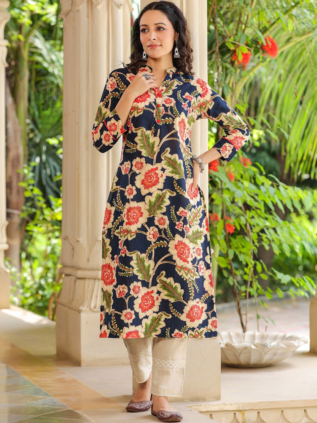 Rain & Rainbow Floral Printed Mandarin Collar Pure Cotton Straight Kurta, Navy blue
Rain & Rainbow Floral Printed Mandarin Collar Pure Cotton Straight Kurta, Navy blue