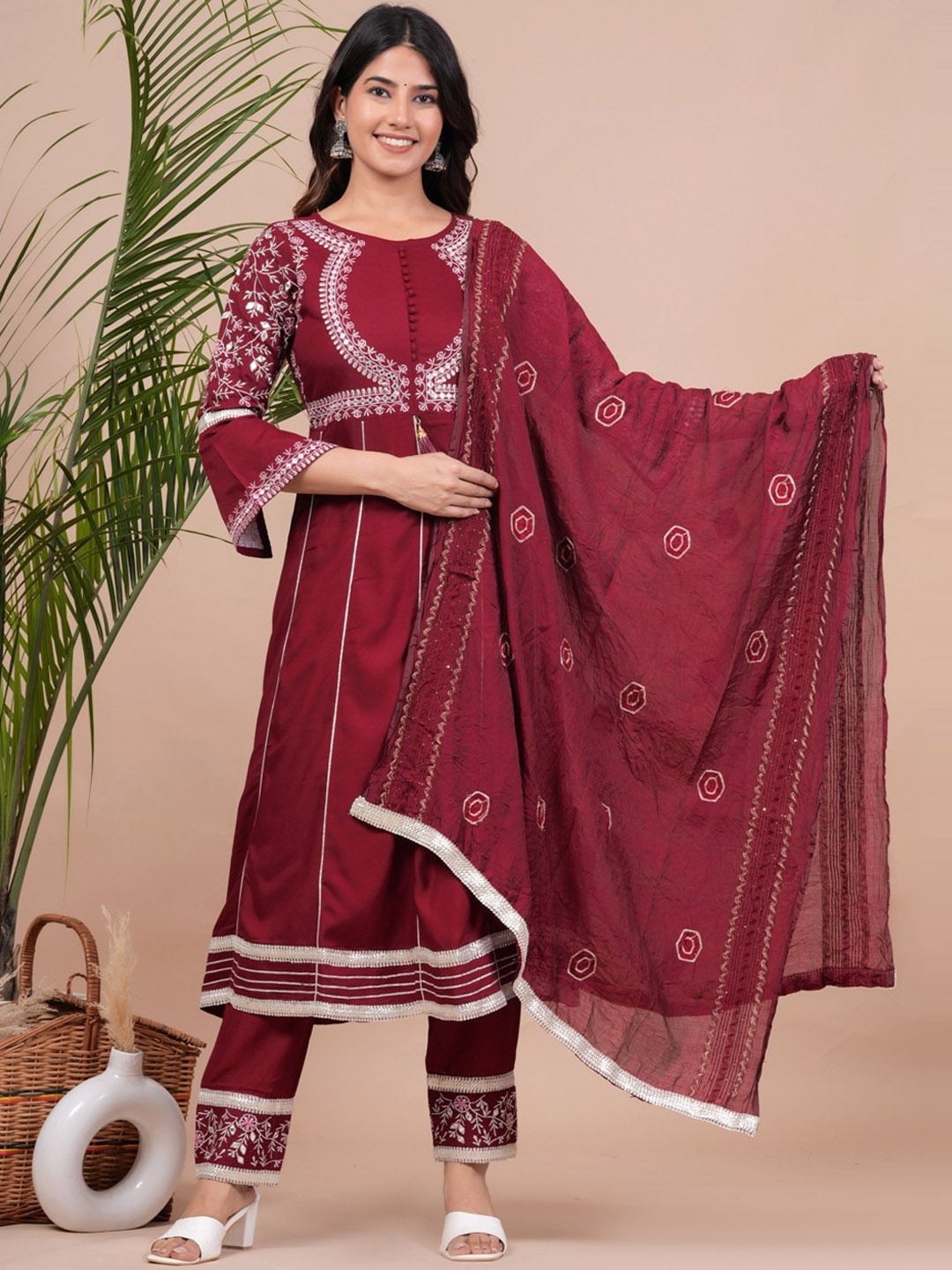 UNISETS Ethnic Motifs Embroidered Empire Mirror Work Kurta With Trousers & Dupatta, Maroon
UNISETS Ethnic Motifs Embroidered Empire Mirror Work Kurta With Trousers & Dupatta, Maroon
