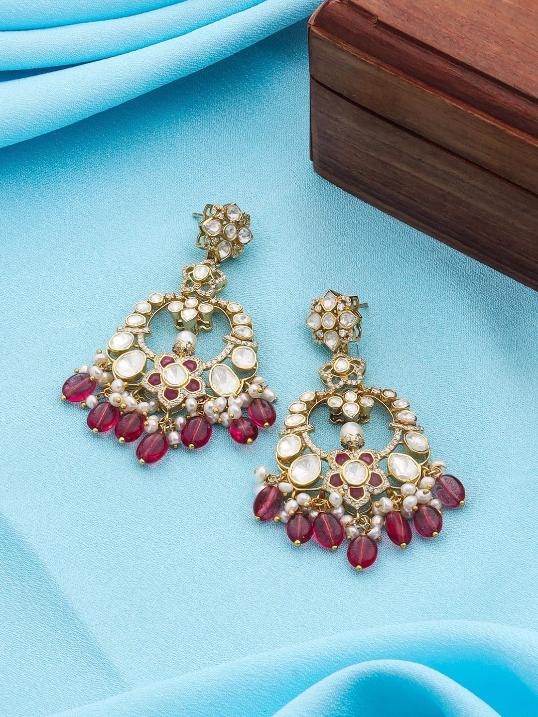 Kicky And Perky Gold Plated 925 Sterling Silver Kundan Studded & Beaded Chandbalis
Kicky And Perky Gold Plated 925 Sterling Silver Kundan Studded & Beaded Chandbalis