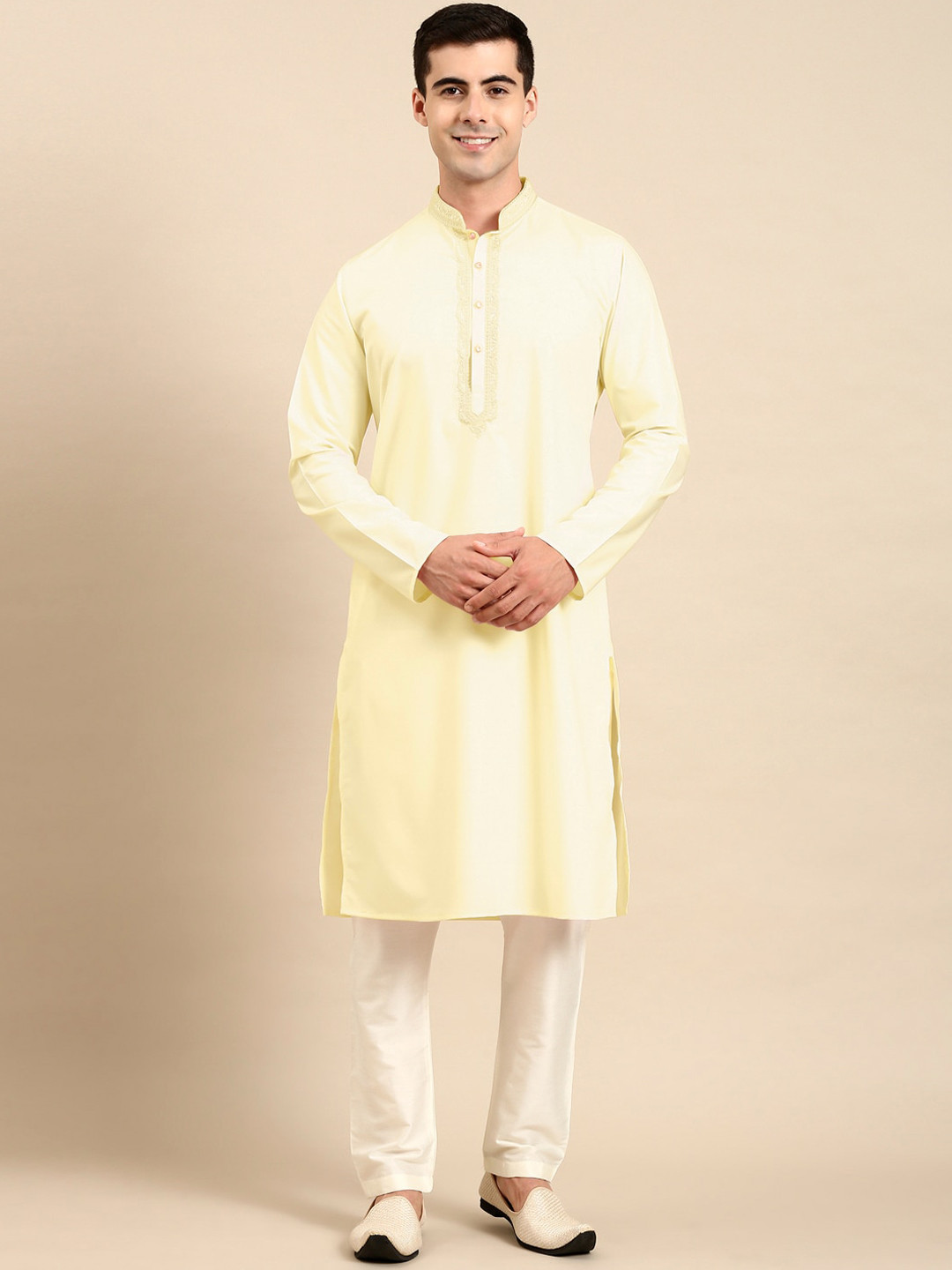 TheEthnic.Co Floral Yoke Design Regular Thread Work Pure Cotton Kurta with Pyjamas, Yellow
TheEthnic.Co Floral Yoke Design Regular Thread Work Pure Cotton Kurta with Pyjamas, Yellow