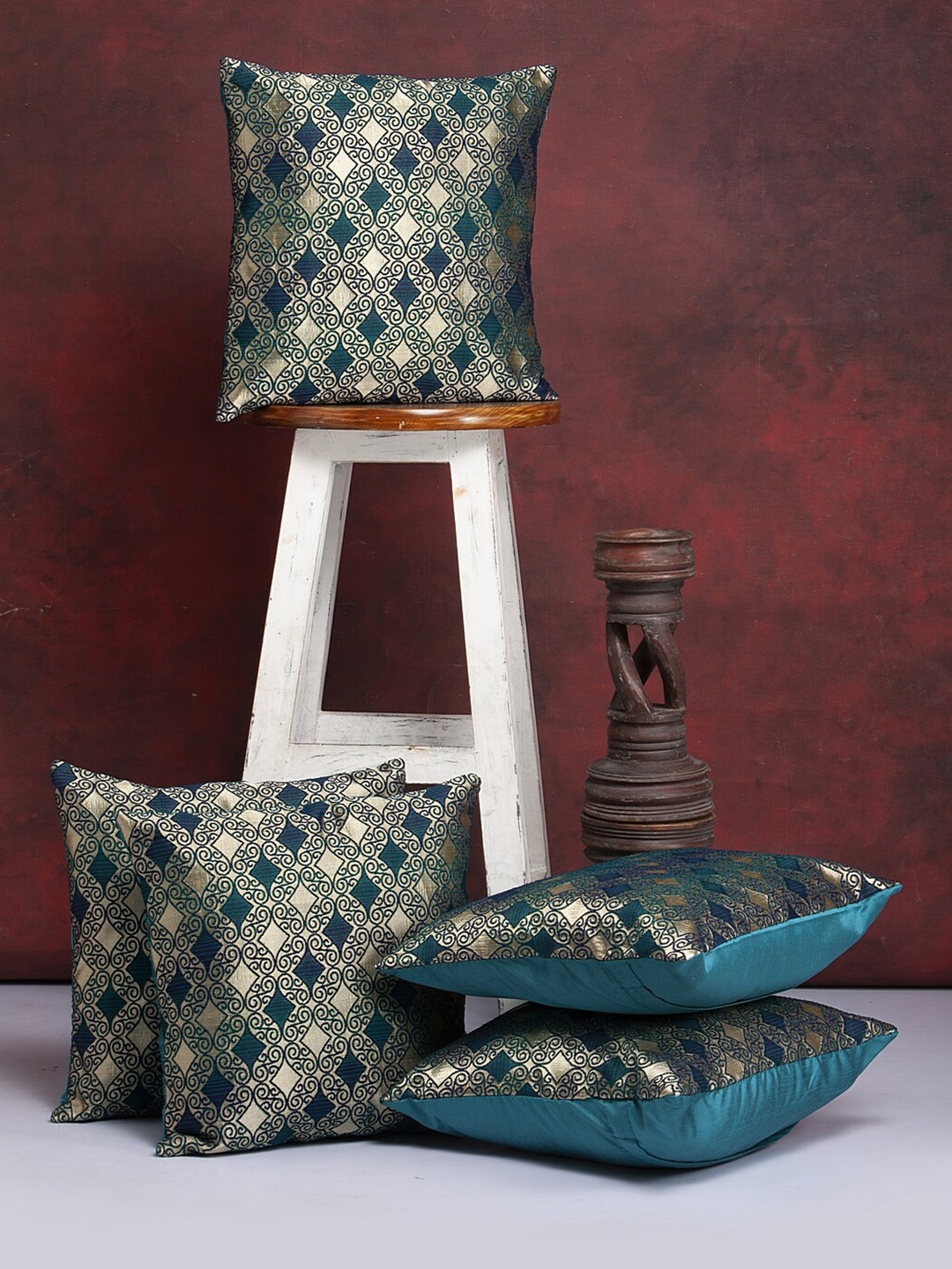 Alina decor 5 Pcs Teal Green & Gold-Toned Ethnic Motifs Brocade Square Cushion Covers
Alina decor 5 Pcs Teal Green & Gold-Toned Ethnic Motifs Brocade Square Cushion Covers