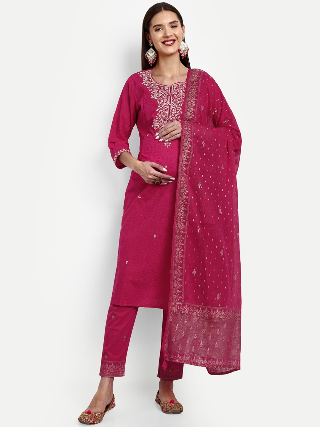 mumzhug Ethnic Motifs Embroidered Sequinned Pure Cotton Kurta With Trousers & Dupatta, Fuchsia
mumzhug Ethnic Motifs Embroidered Sequinned Pure Cotton Kurta With Trousers & Dupatta, Fuchsia