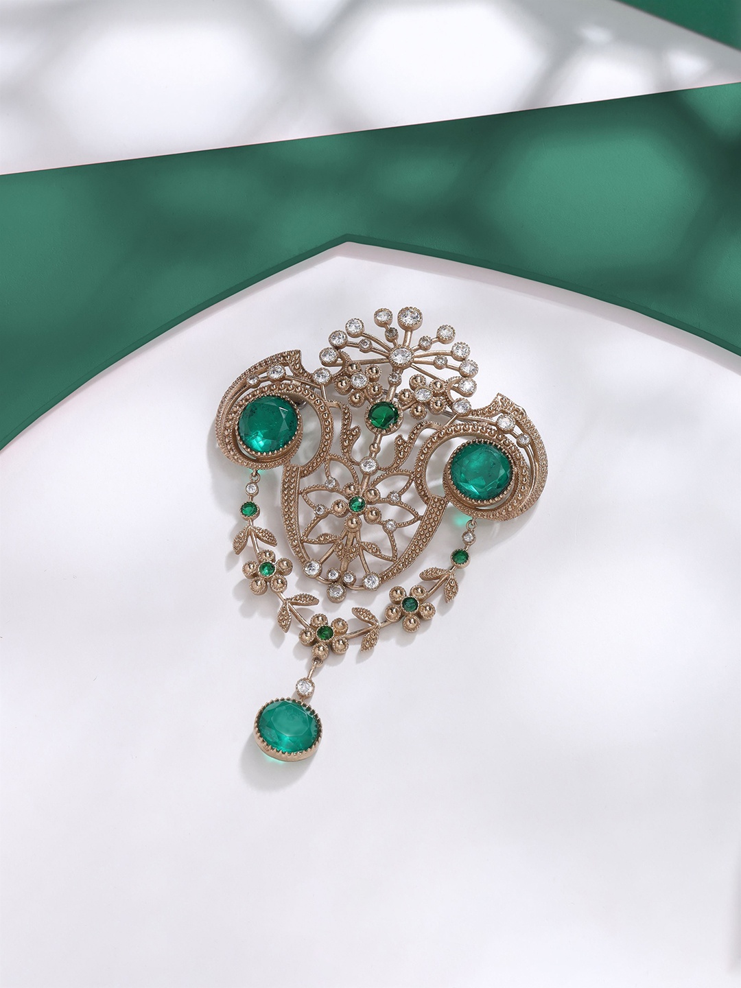 COSA NOSTRAA Men Statement Artificial Stones and Beads Studded Royal Sheen Brooch, Metallic
COSA NOSTRAA Men Statement Artificial Stones and Beads Studded Royal Sheen Brooch, Metallic